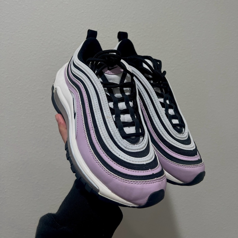 Nike Air Max 97 (GS) in the color Iced Lilac/ Black-Photon Dust in a size 5.5 Y